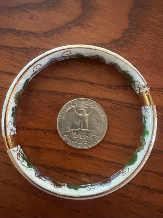 Jewelry - Vintage Cloisonné Floral Bangle Bracelet in White and Green
